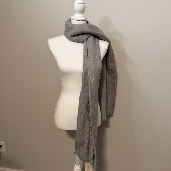 Universal Thread Women's Gray Striped Oblong Scarf - NWT - Picture 6 of 6